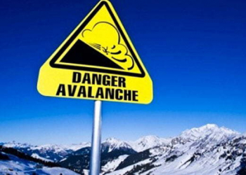 Div Com Kashmir issues fresh avalanche warning