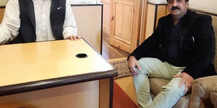 Engineer Hilal Calls on Mirwaiz