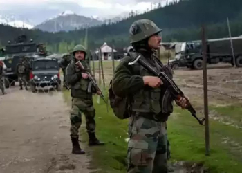 3 Jaish Militants, Soldier, Civilian Killed in Pulwama Gunfight