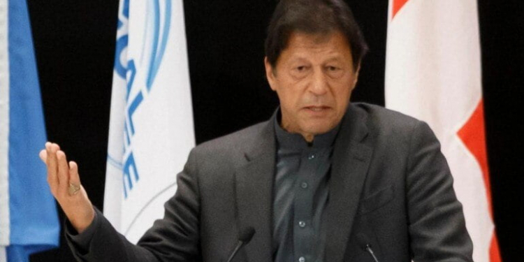 Pakistan hopes Donald Trump would raise Kashmir issue during India visit