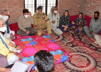 Lt Governor visits families of three Rajouri youth killed in Shopian; assures justice
