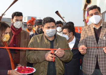 Tourism department brings back festivity in Jammu, tourists throng Bagh-e-Bahu Gondola