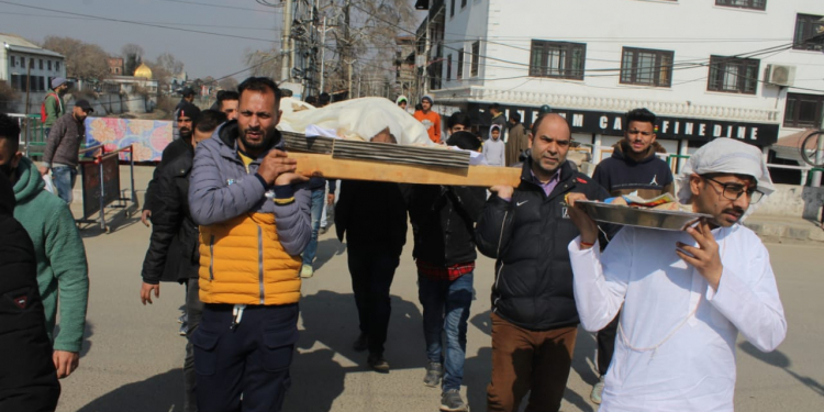 Muslims of Maisuma have set an example by performing last rites of a Kashmiri Pandit: Ajaz War