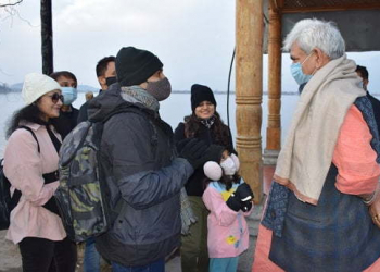 “Be the goodwill ambassadors of Jammu & Kashmir”: Lt Governor to tourists