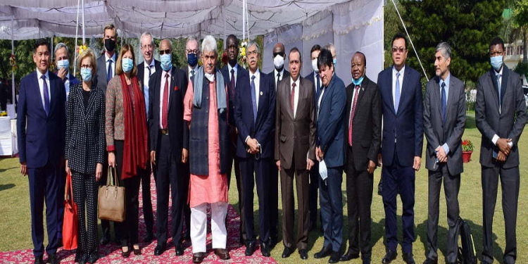 Lt Governor Sinha holds interaction with Foreign Envoys