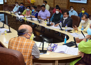 Lt Governor chairs review meeting of Smart City projects