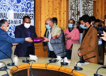 Div Com bids adieu to Addl. Com Bhat