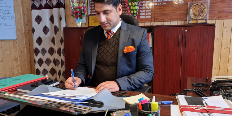 Srinagar Gets New DC