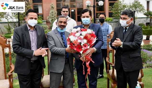 J&K Bank warmly farewells its Executive President