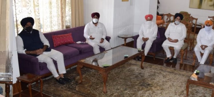 Delhi Sikh Gurdwara Management Committee delegation calls on Lt Governor Manoj Sinha