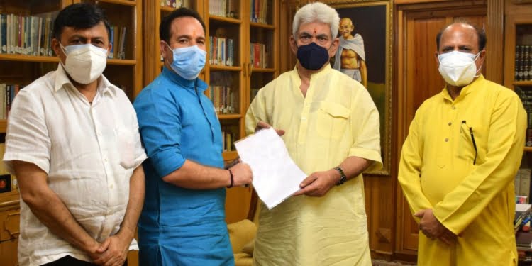 Former Ministers; VC Cluster University Srinagar, Social Activist call on Lt Governor