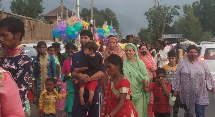 Fake Tourists Can Wreck Covid Havoc in Kashmir