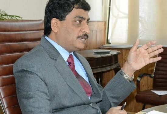 Chief Secretary reviews COVID situation in Srinagar