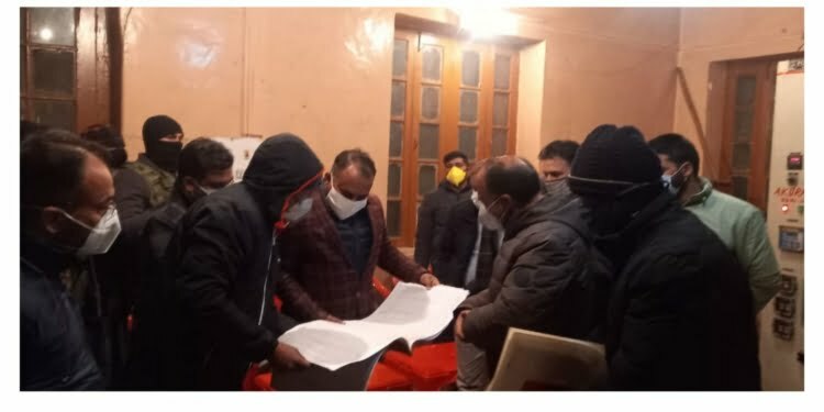 Div Com Kashmir inspects several grid stations at Anantnag