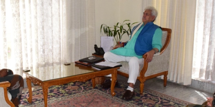 GOC 9 Corps, others call on Lt Governor Manoj Sinha