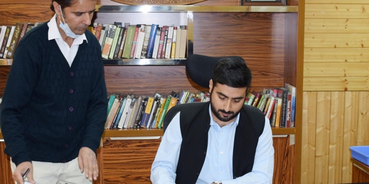 Akshay Labroo assumes charge as Dir. Information