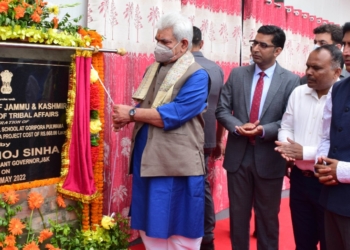 Lt Governor Manoj Sinha visits Pulwama