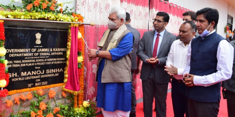 Lt Governor Manoj Sinha visits Pulwama