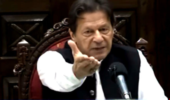 Pakistan: Khan rejects reports of deal with establishment behind end of Azadi March