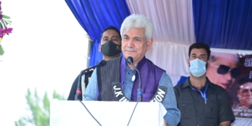 Lt Governor pays tributes to Sheikh Abdul Jabbar at Ganderbal