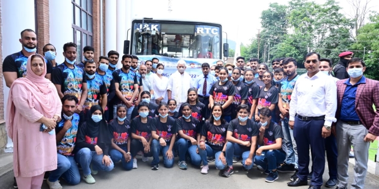 Lt Governor flags off Indian Pencak Silat team for World Championship in Malaysia