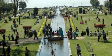 Tourism in Jammu and Kashmir achieves historic milestones after 370 abrogation