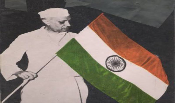 Cong’s  Tiranga DPs have Nehru holding tricolour