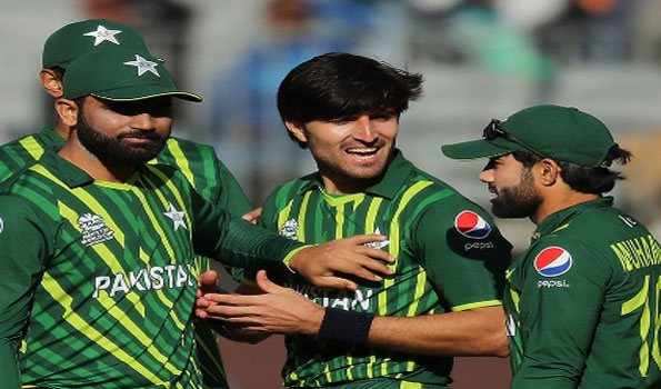 Pakistan beat the Netherlands by 6 wickets :T20 WC