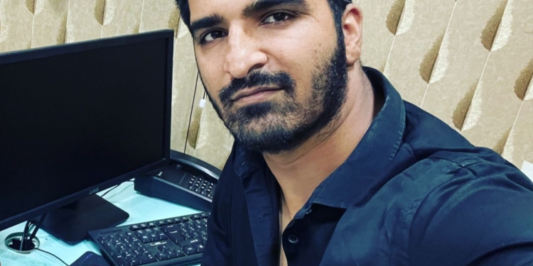 Faisal Khankashi Deplores condition of Houseboat industry in Kashmir