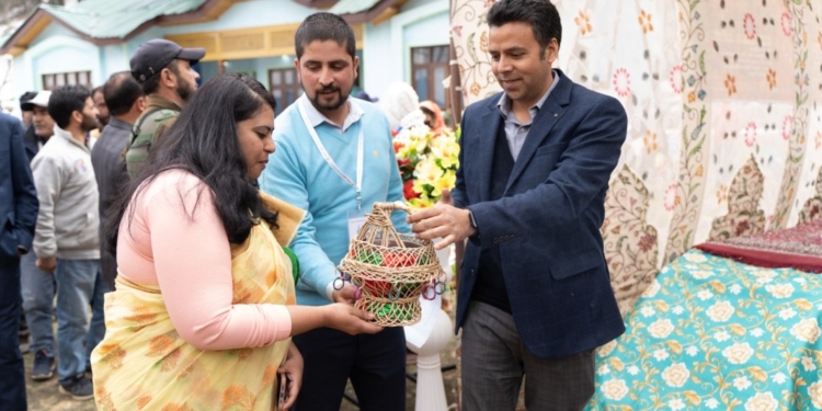 Spirituality loaded gathering pledge to reviev Kashmir Culture