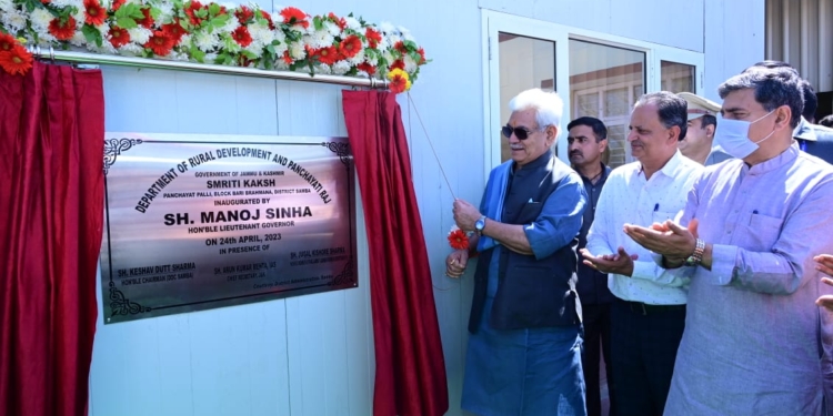 LG Sinha participates in the celebration of National Panchayati Raj Day at Palli, Samba
