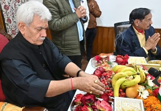 LG Manoj Sinh attends Pratham Puja of Amarnath Ji Yatra