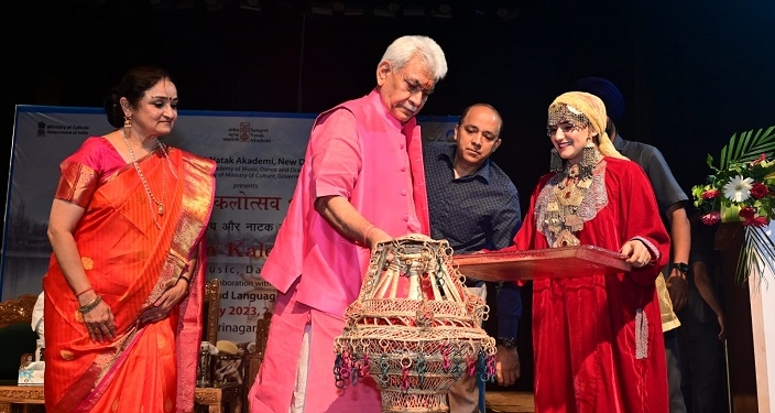 Lt Governor inaugurates 3-day long Amrit Yuva Kalotsav at Srinagar