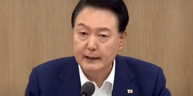 S. Korean president’s approval rating falls to 34 pc: poll