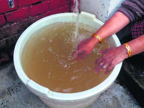 Boiled water must until it rains in Kashmir