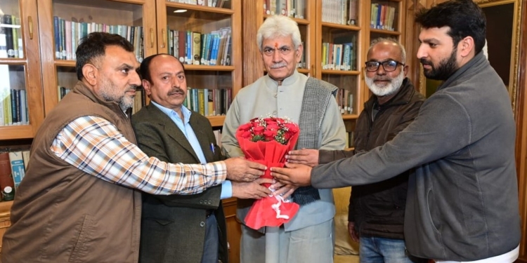 Delegation of All J&K Government Pharmacists Association calls on Lt Governor