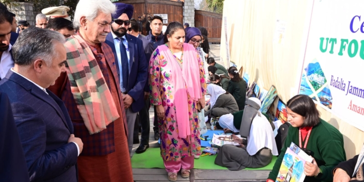 LG inaugurates DIPR’s photo exhibition on the theme Badalta Khilta Jammu Kashmir at the iconic Lal Chowk
