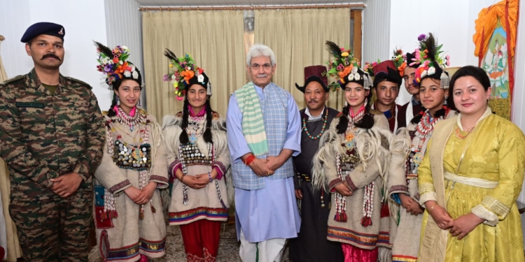 Lt Governor interacts with Students & Teachers from Ladakh’s Hanu Aryan valley participating in National Integration Tour