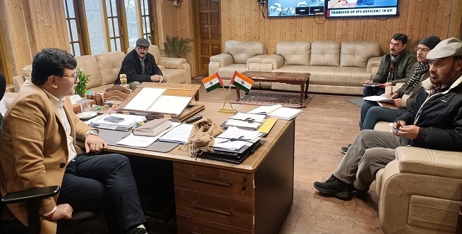 DC Baramulla responds to Public Concerns; directs for Healthcare improvement at SDH Sopore