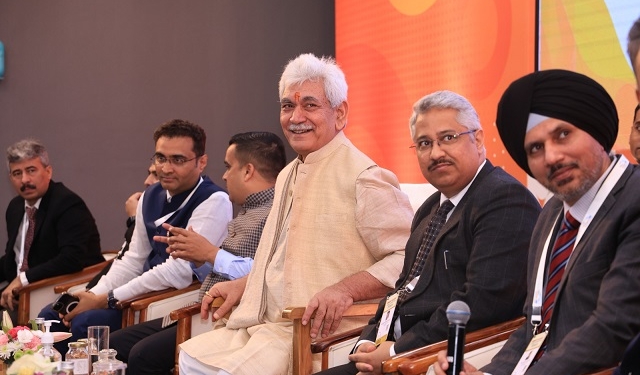 Lt Governor attends special session on ‘Investment opportunities in J&K’ at Vibrant Gujarat Global Summit