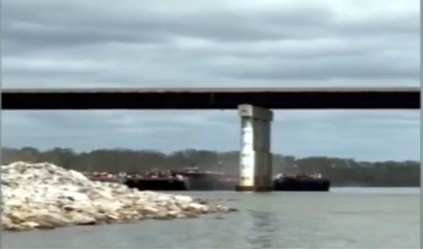 US: Barge crashes into bridge in Oklahoma