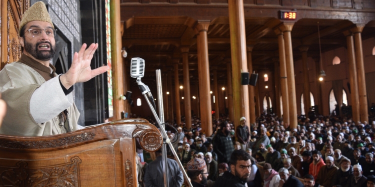 Mirwaiz Calls for Unity and brotherhood in Ramadan Address at Jamia Masjid Srinagar
