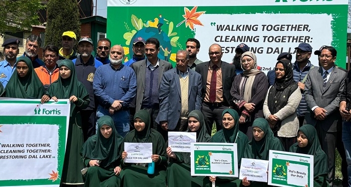 “Fortis Medical Centre, Srinagar & Kashmir Health Project Unite for spreading awareness regarding the importance of cleanliness of Dal Lake,  this Earth Day”