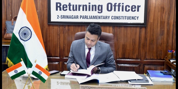 24 Candidates in fray in 02-Srinagar PC, 05 Candidates withdraw Nominations