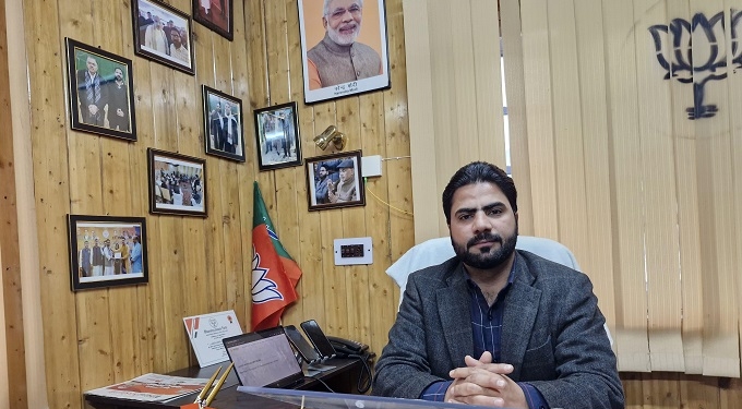 BJP Media Incharge Kashmir Files Complaint to ECI Against JKNC Leader Dr. Farooq Abdullah for Provocative Statements in Mendhar