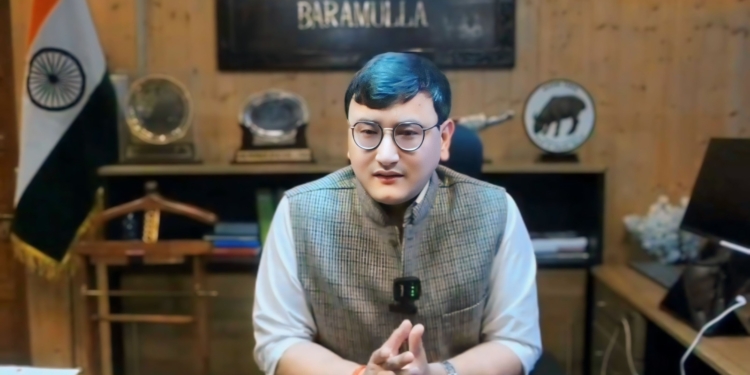 Lok Sabha Elections 2024 RO Baramulla PC briefs press, urges every voter to exercise their franchise on May 20