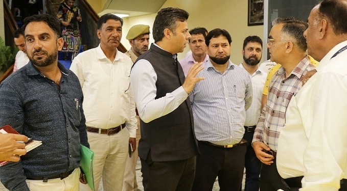 Lok Sabha Elections 2024: Returning Officer Srinagar PC finalizes arrangements for Counting of votes at SKICC Centaur