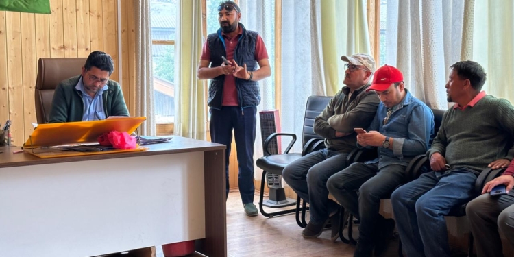 J&K Bank Cluster Office Kargil organizes awareness program at Tehsil Office Baroo