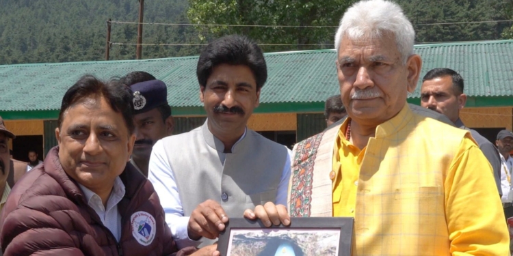 Lt Governor chairs review meeting of Amarnath Yatra