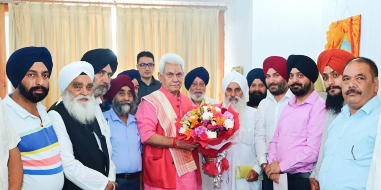 Delegation of J&K Sikh Coordination Committee calls on LG Manoj Sinha